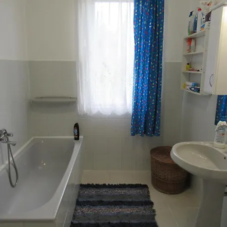 Hegyekre Panoramas Nyaralo Balatonedericsen Дом отдыха