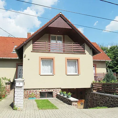 Hegyekre Panoramas Nyaralo Balatonedericsen Дом отдыха Балатонедерич