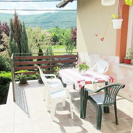 Hegyekre Panoramas Nyaralo Balatonedericsen Дом отдыха Балатонедерич